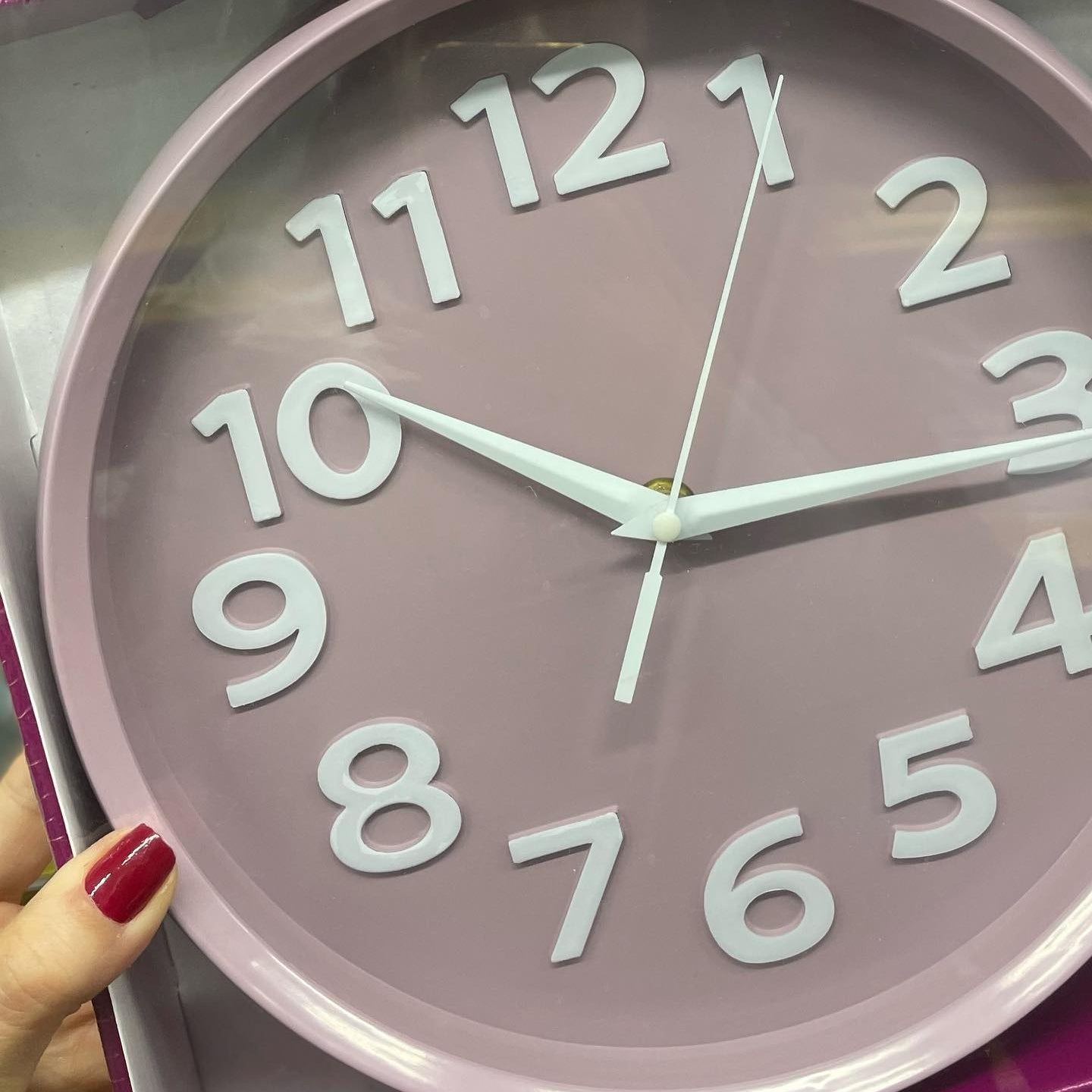 Silent brown clock