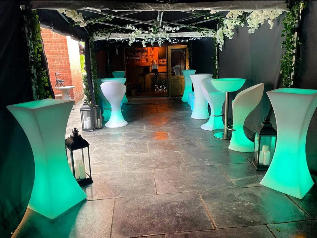 Illuminated High Bar Table and Chair Party Glowing Plastic Bar Led Light up Cocktail Table Set for Events