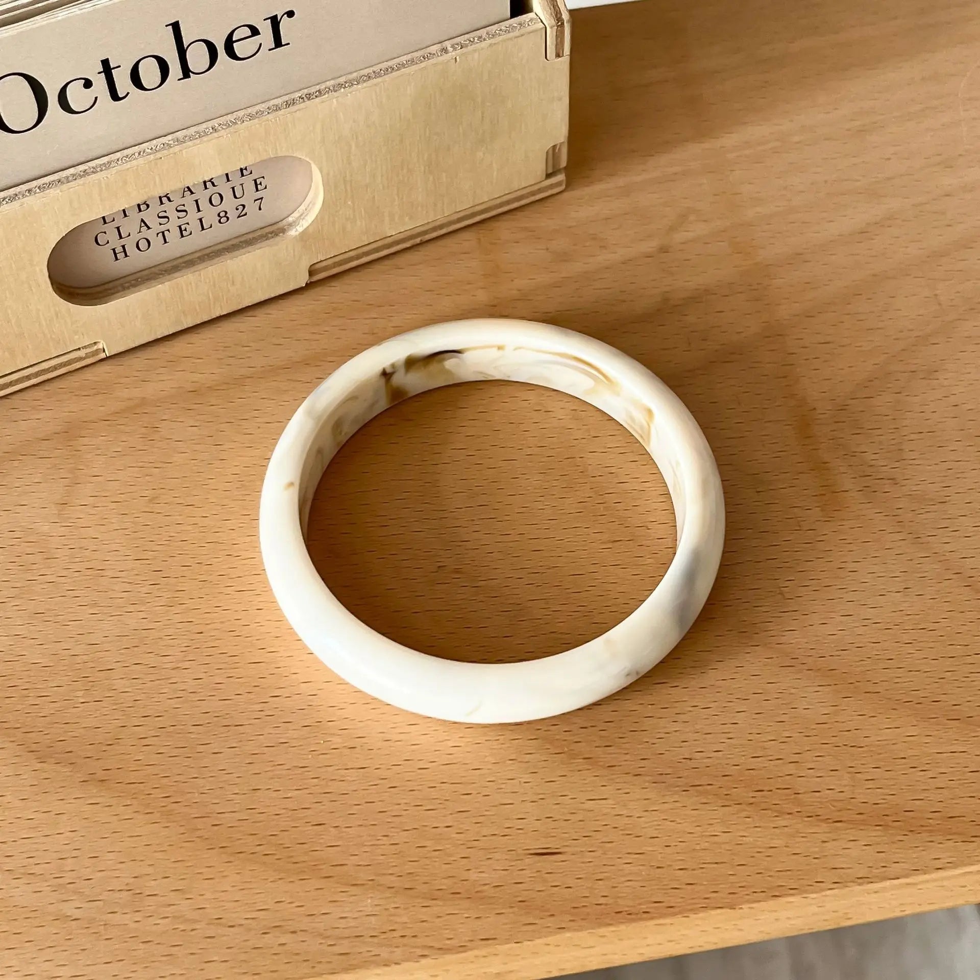 Resin Fine Bracelet