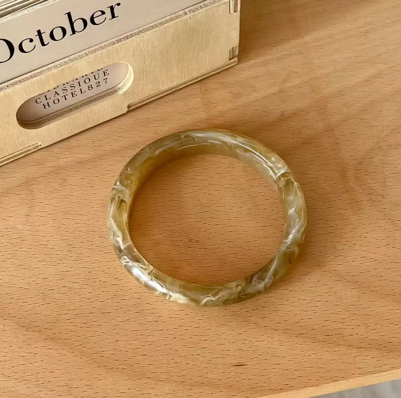 Resin Fine Bracelet