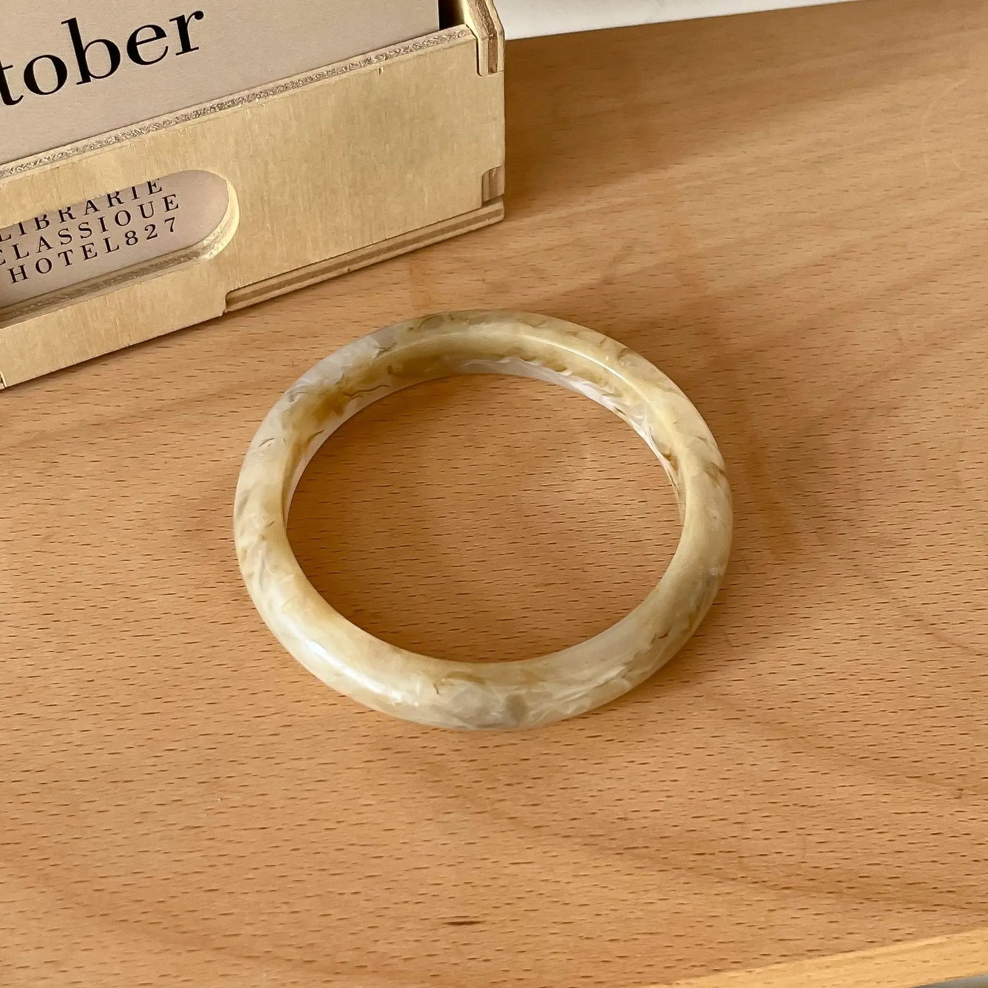 Resin Fine Bracelet