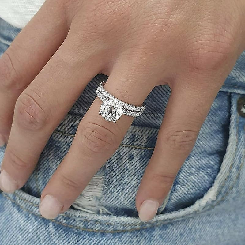 Classic Round Ring