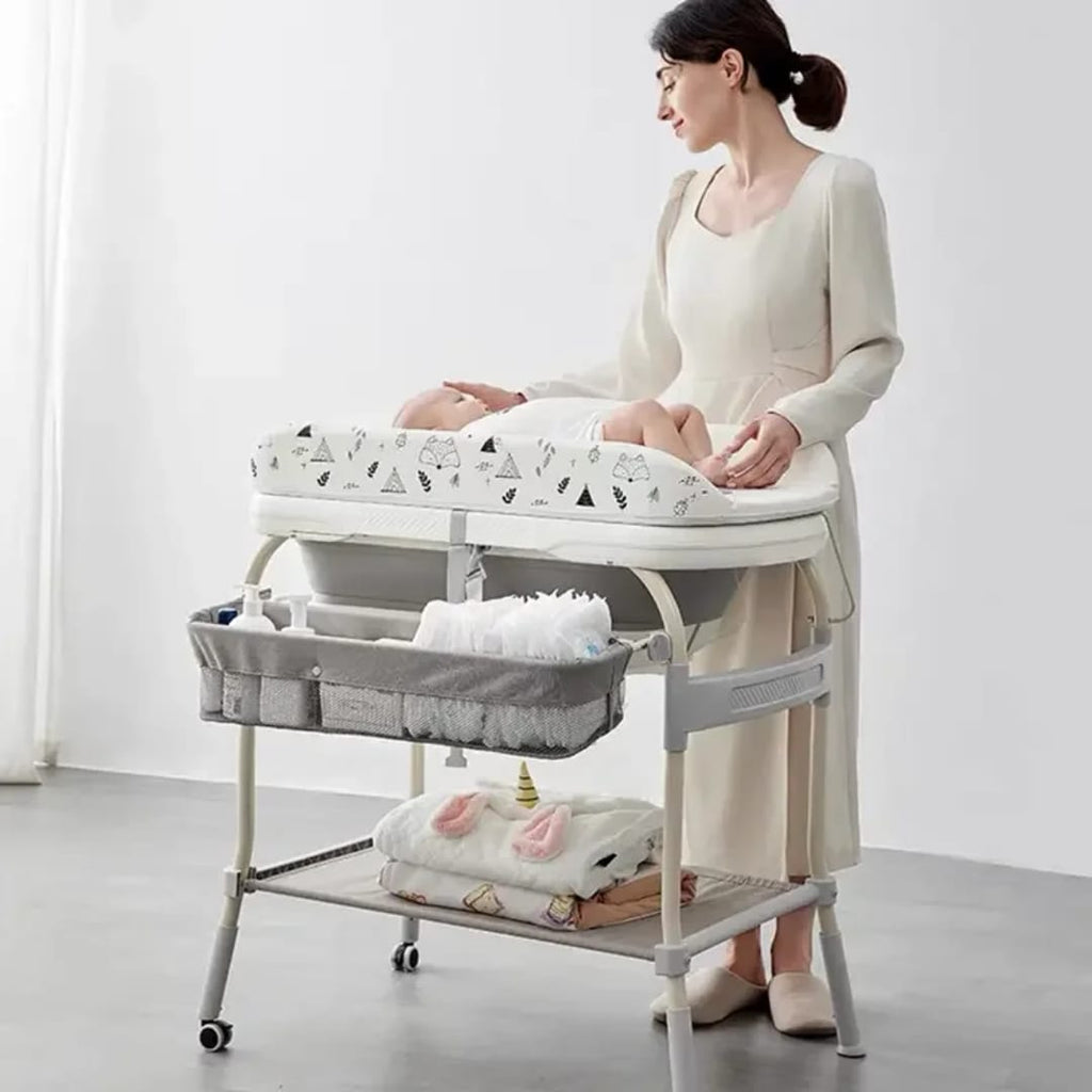 Baby Hub - Changing Table & Tub