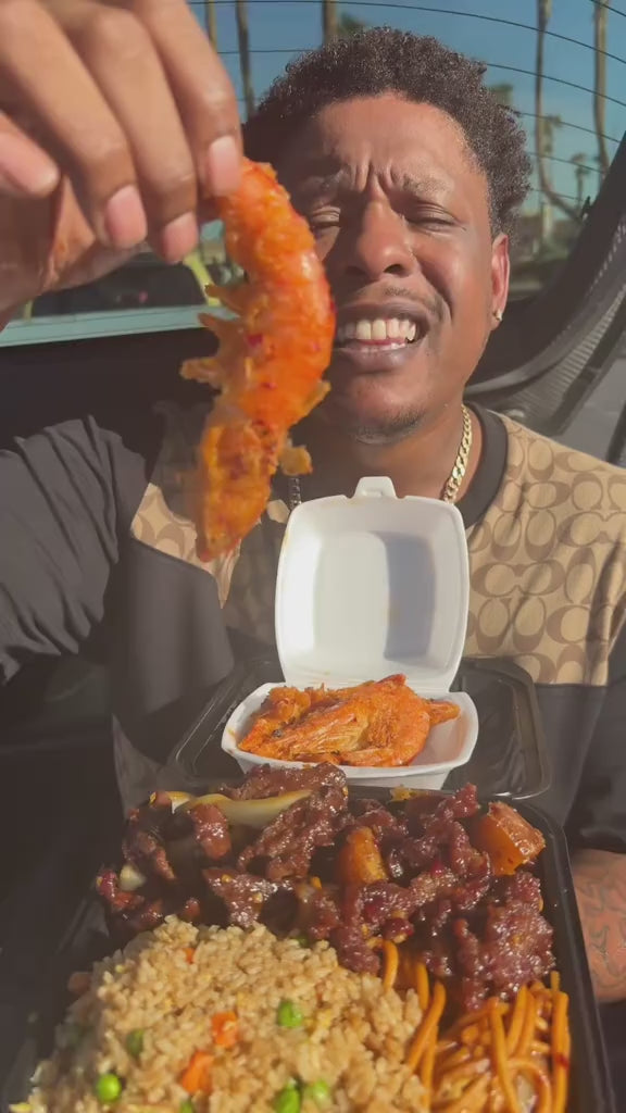 Fried Rice Noodles (Chicken + Beef + Shrimp) Deluxe